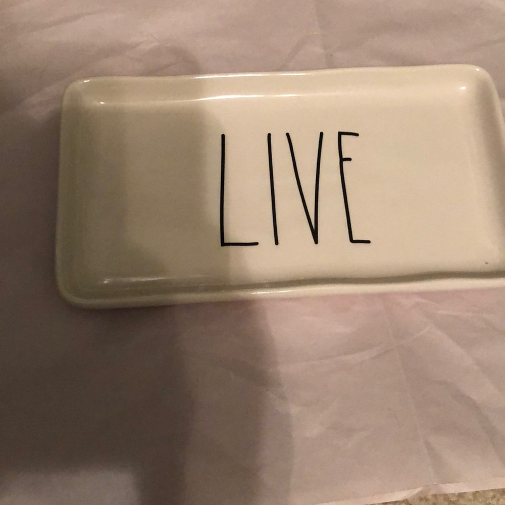 Live tray